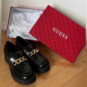 Brand New Guess Women's Chunky Platform Heel Gold Chain Loafers Black Size 9